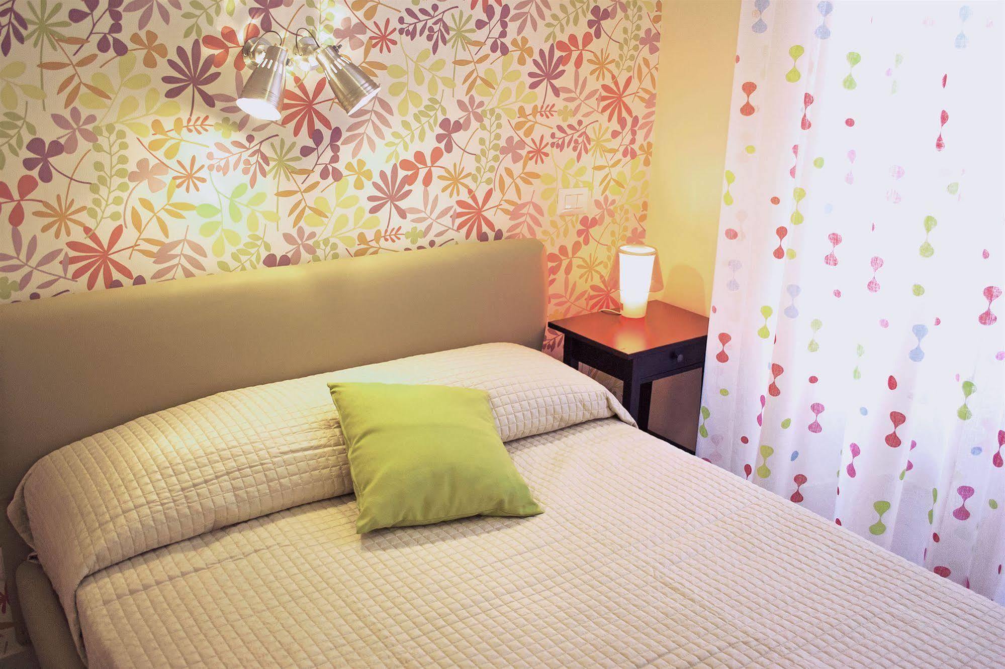 Hostel City-in *